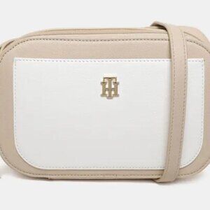 Tommy Hilfiger Women's beige Handbag